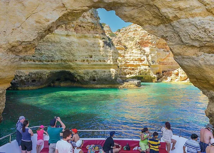 V3, Belo Horizonte Near Beach, فيلة *